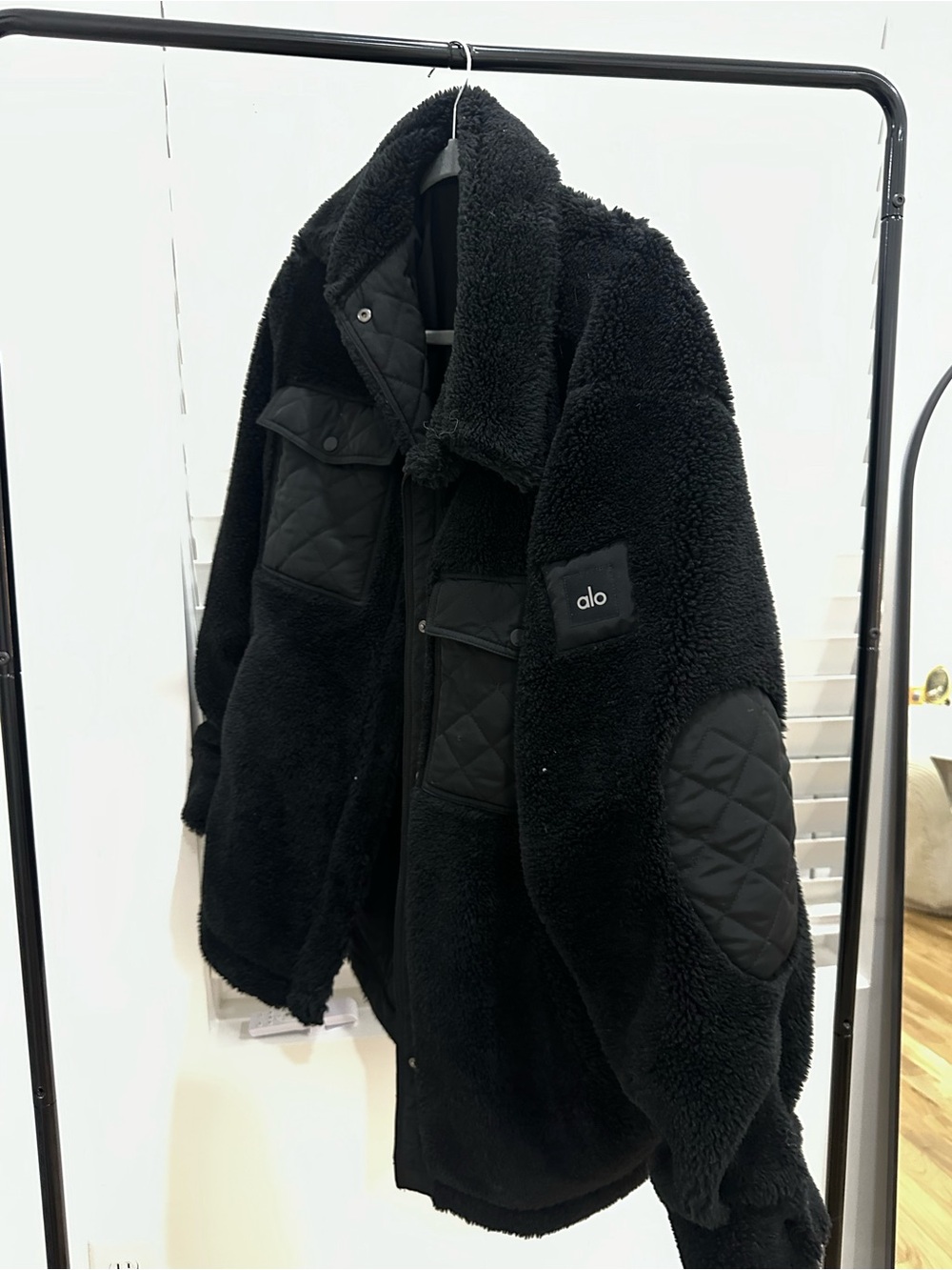 ALO Yoga Men’s Black Sherpa Shirt Jacket with Quilted Patches